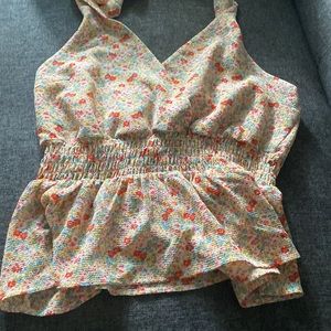 Girls beautiful  blouse Used Only on time.